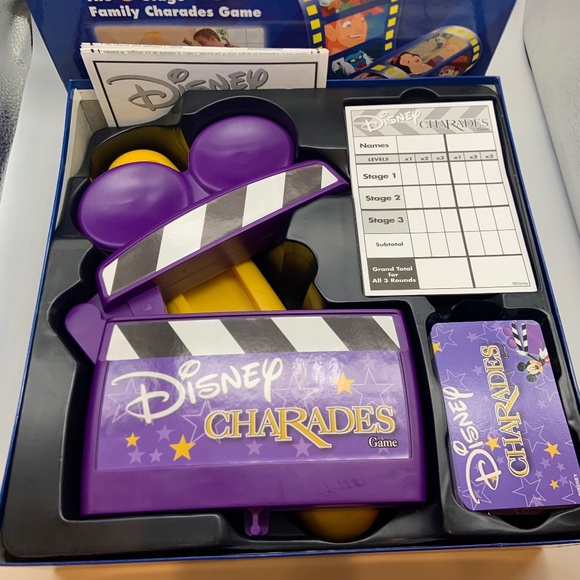 Disney Family Charades Game w/ Electronic Musical Clapboard Timer Mattel 2001 - Picture 3 of 15